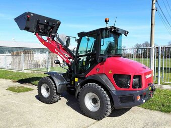 nakladač Yanmar V7 RV2024 nosnosť 1750kg, lopata 0,7 m kub. - 5