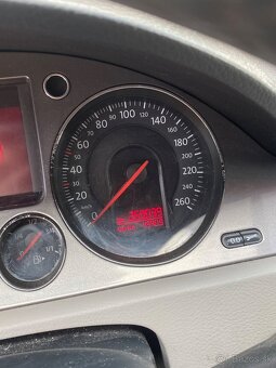 Volkswagen passat B6 - 5