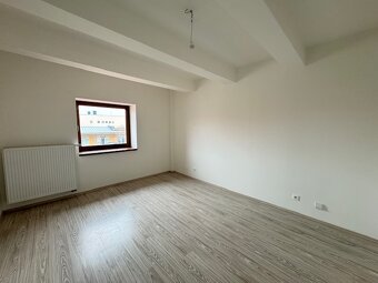 Na prenájom 2 izbové byty po rekonštrukcii - 5