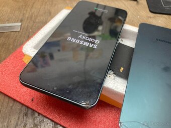 Samsung Galaxy S22 5G na ND - 5