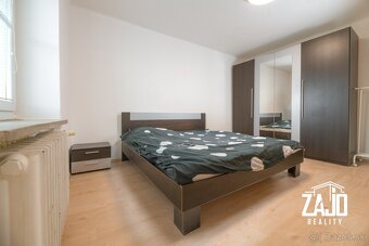 NA PREDAJ I 1-izbový čiastočne rekonštr. byt, Hurbanova ul. - 5