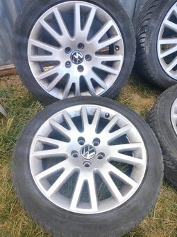 4ks alu disky orig. Audi 5x112 R17 pneu 225/45 R17 5mm - 5