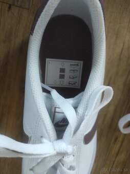Nike kožené dámske tenisky veľ. 37.5 (stélka je 23.5 cm) - 5