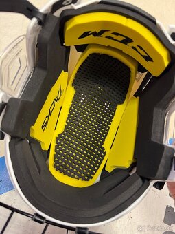 UPLNE NOVA PRILBA ELITE POLOPROFI CCM TACKS 210 S MRIEZKOU - 5