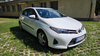 Predám TOYOTA AURIS - 5