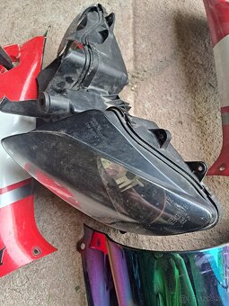 Predám predné svetlo plasty R1 - 5