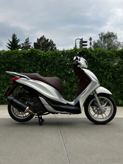 Skúter Piaggio Medley 150 - 5