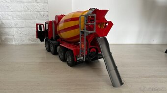 Bruder miešacie auto Mercedes - 5