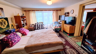 EXKLUZÍVNE NA PREDAJ: 3.podlažný dom v meste Snina - 5