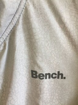 TENKÁ VETROVKA zn.BENCH č.L - 5