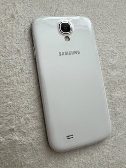 Predám Samsung Galaxy S4 biely - 5
