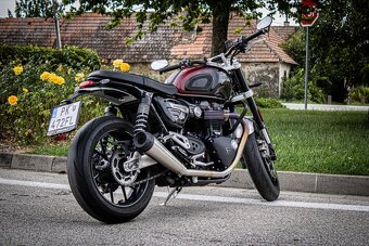 Triumph Speed Twin 1200 Stealth Edition - 5