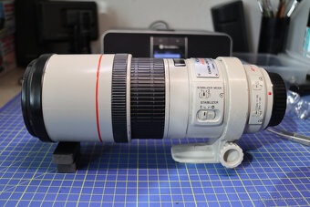 Predám Canon 300 mm - 5