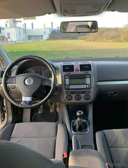 Predám Volkswagen Golf V 1.4 55kw - 5