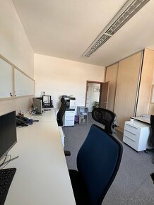 NA PREDAJ• Kancelária v centre mesta Trenčín• 70m2 - 5
