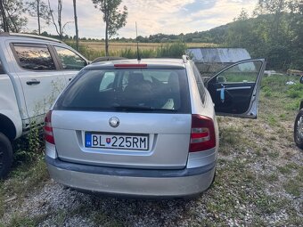 Predám škodu octavia 1,9 TDi - 5