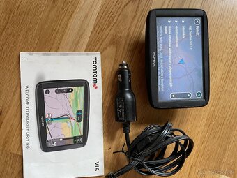 GPS navigacia tomtom - 5