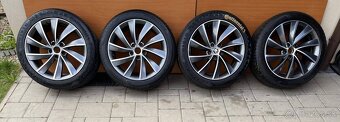 PEGASUS skoda Octavia L&K 5x112 8x18 ET 44 VW Seat 235 45 - 5