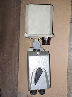 Tlakový spínač s motorovým spúštačom - 5