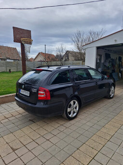 Škoda Octavia Combi 2.0 TDI Elegance - 5