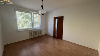 Ponúkame 3-izbový byt na sídlisku Západ. - 5