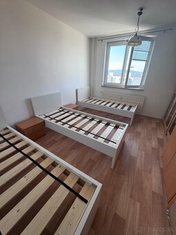 Predám kvalitnú pevnú posteľ Samuel 90x200cm - úplne NOVA - 5