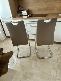 Jedálenske stoličky - 5