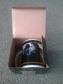merchandising šálka U2 - 5