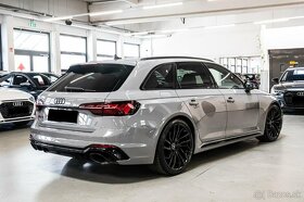 Audi RS4 Avant - 5