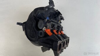 Sanie, vstrekovače Peugeot 206 - 5