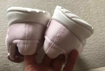 ————--Ružové tenisky Adidas, Tensaur, 26, 14 E——-—- - 5