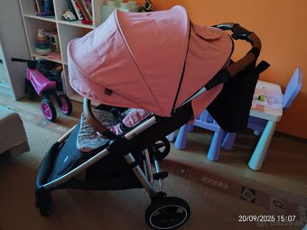 Petite&Mars Royal športový kočík - 5