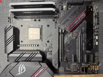 Asus Rog Strix B550-F Gaming  wi-fi ii+Ryzen7 5700x+Ddr4 16g - 5