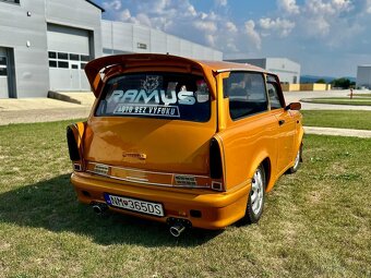 Predám TRABANT 601 Combi cena 3.100 € - 5