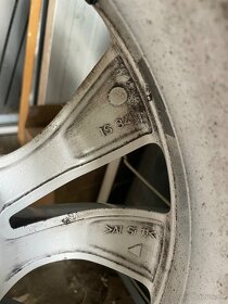 4x komplet kolesá BMW R17, zanovné zimné pneu - 5