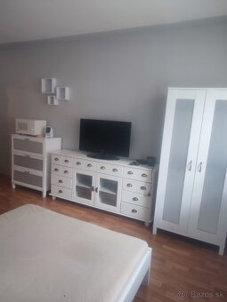 Na prenájom zariadená garsonka , Družba - 5