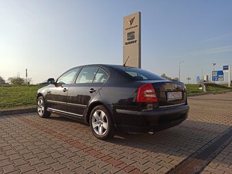 Škoda Octavia 1,6 benzín 2012 - 5