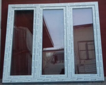 Predám trojdielneplastové okna 206x160, 110x130 a 219 x165 - - 5