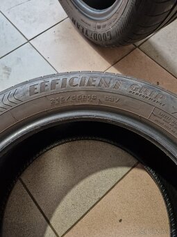 215/55/16 93V - 5
