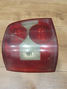 Zadné ľavé (poškodené) svetlo VW Passat B5 Combi - 5