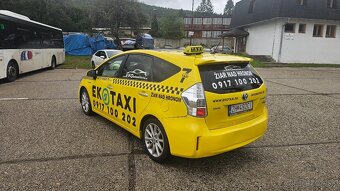 Toyota Prius Plus + LPG - 5