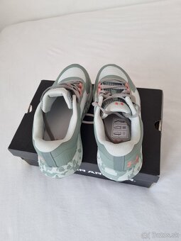 Under Armour - 5