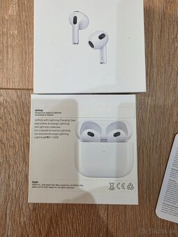 Apple AirPods (3. generácia) s Lightning nabíjacím puzdrom - 5