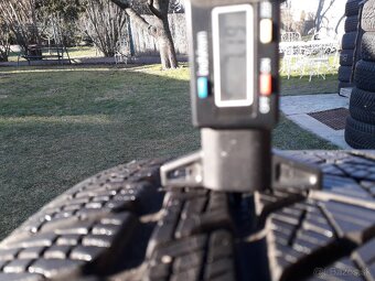 285/40 r20 zimne pneumatiky - 5