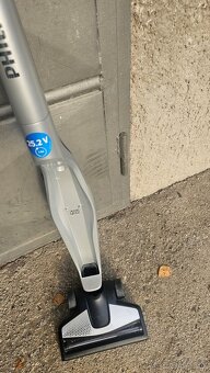 Tyčový vysávač Philips PowerPro Aqua - 5