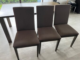 Jedalensky stol a stolicky - 5