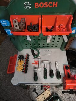 Bosch dielna + náradie - 5