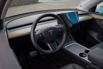 Tesla Model Y Long Range Dual Motor AWD 4x4 - 5