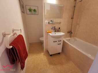 Na predaj 2-izbový byt v širšom centre mesta Komárno - 5