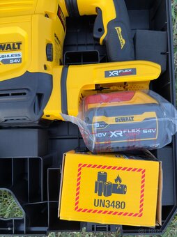 Dewalt DCH832 aku búracie kladivo sds max - 5